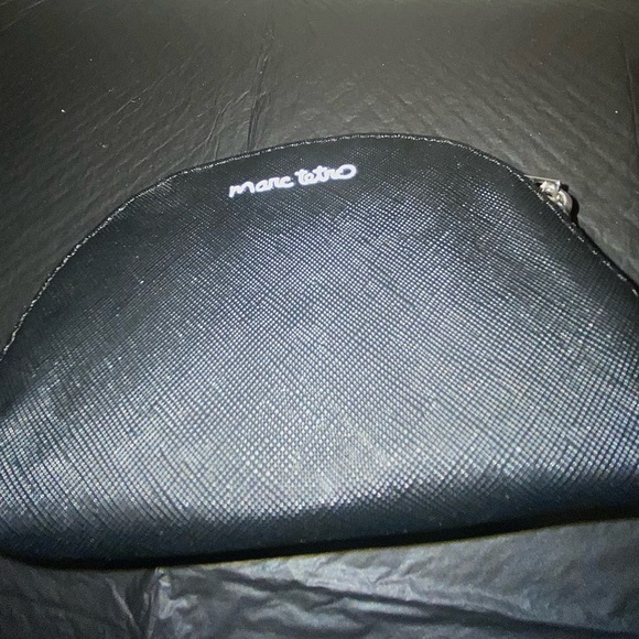 Marc Tetro Black Dog Design Backpack and Pouch with Leash - Picture 6 of 9